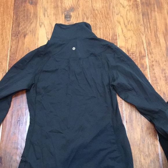 LULULEMON RUNNING SHIRT - Picture 3 of 3